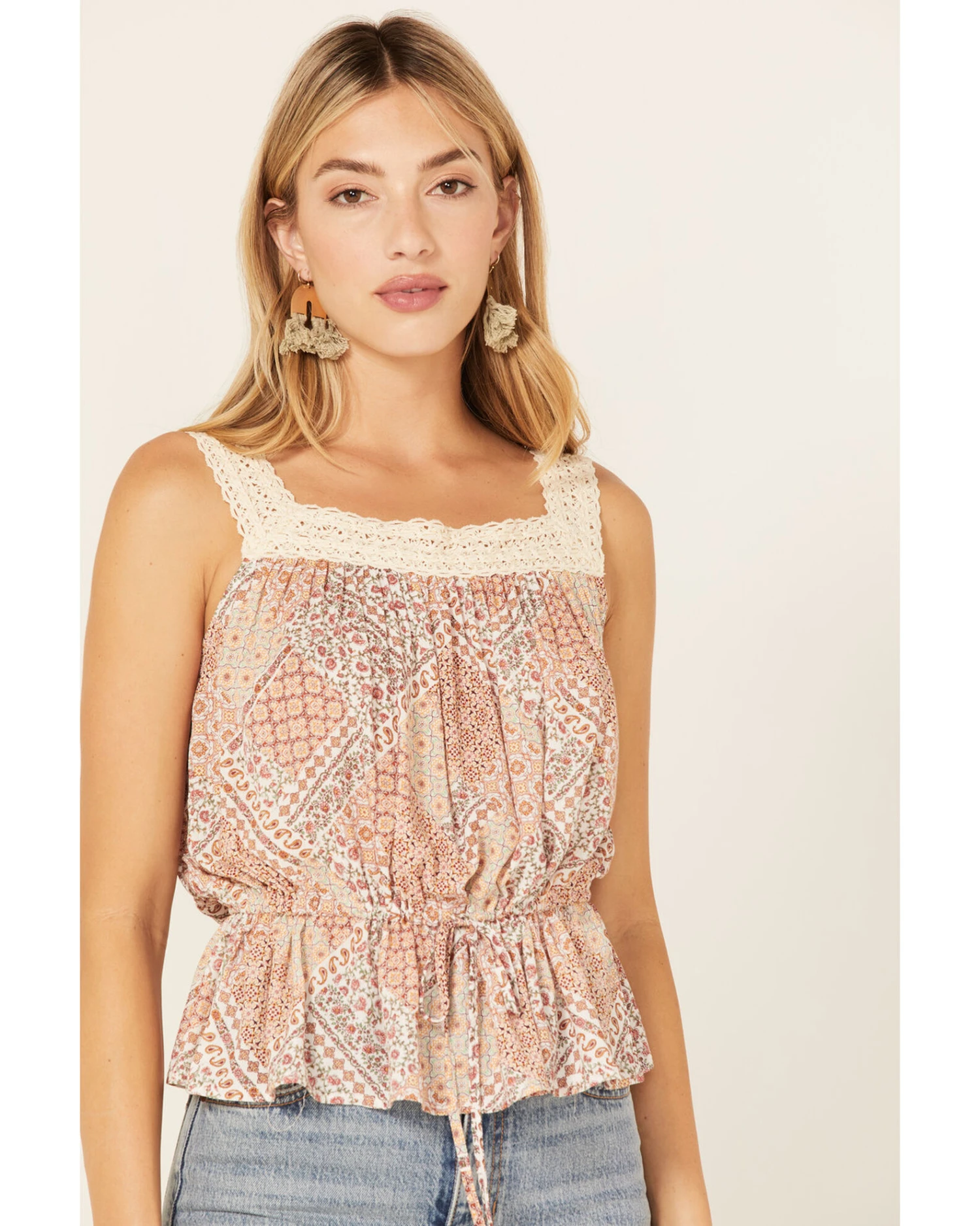 Wild Moss Women's Floral Paisley Patchwork Crochet Tank Top - Image 2