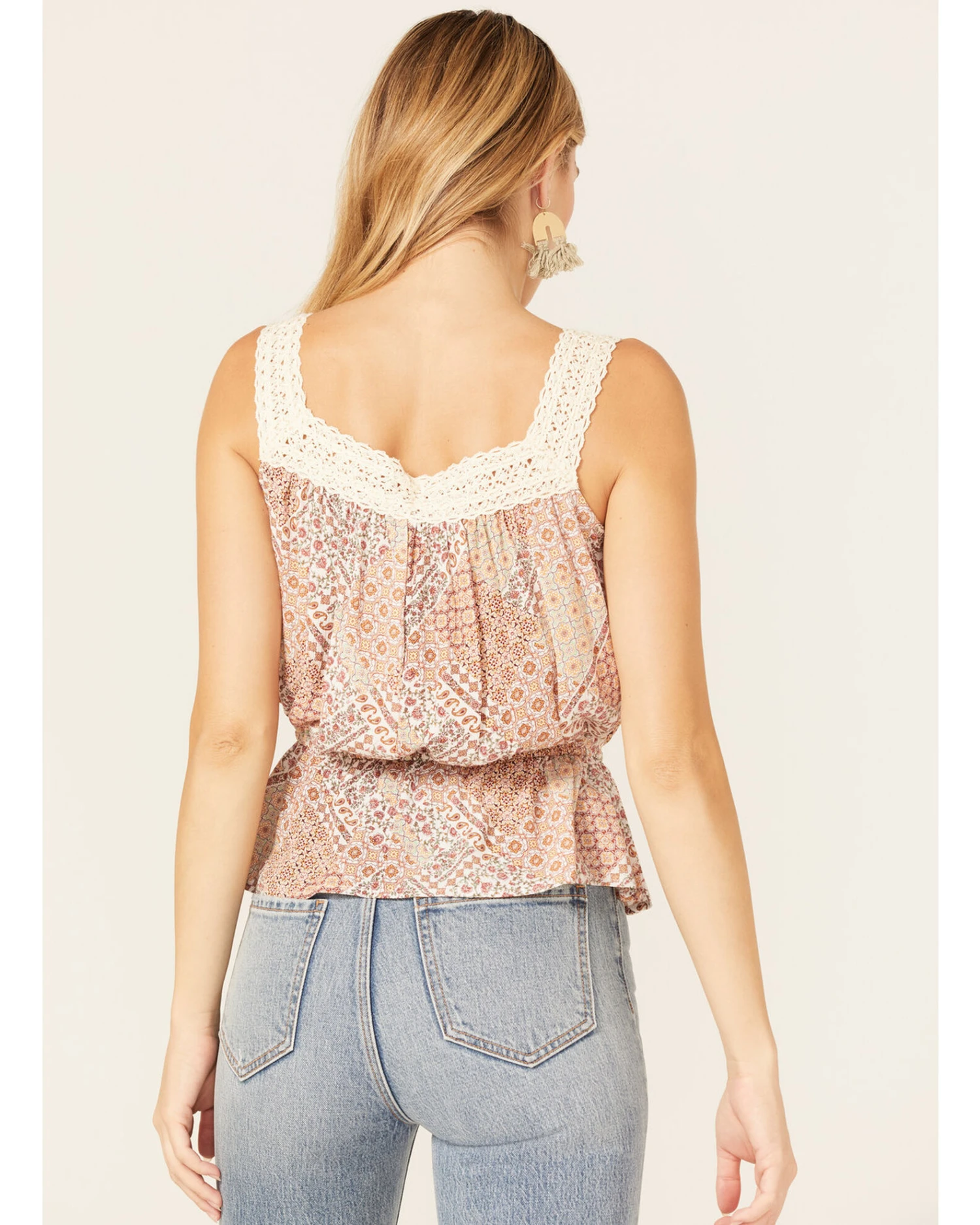 Wild Moss Women's Floral Paisley Patchwork Crochet Tank Top - Image 4