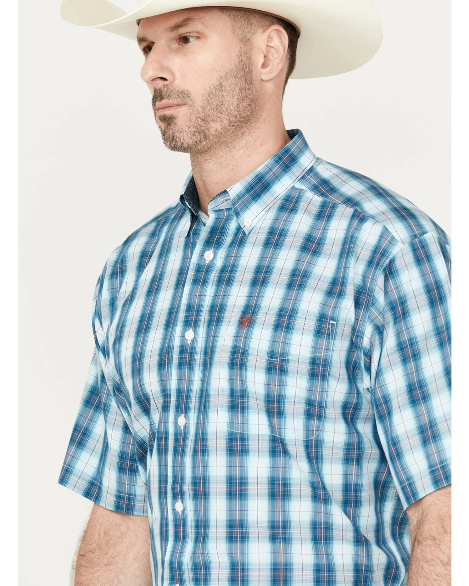 Ariat Men's Wrinkle Free Enzo Plaid Print Button-Down Short Sleeve Western Shirt - Image 2